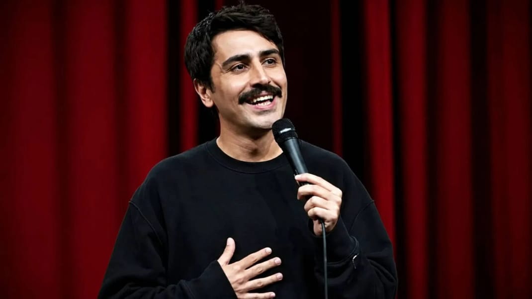 Deniz Göktaş, Ölü Deniz gösterisinde sahnede